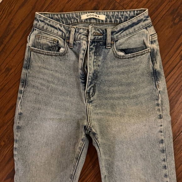 OOTDFash High Rise Light Jeans Ripped Knee /Flare Leg Jeans | Size 3 / 25 | NEW - Picture 5 of 6